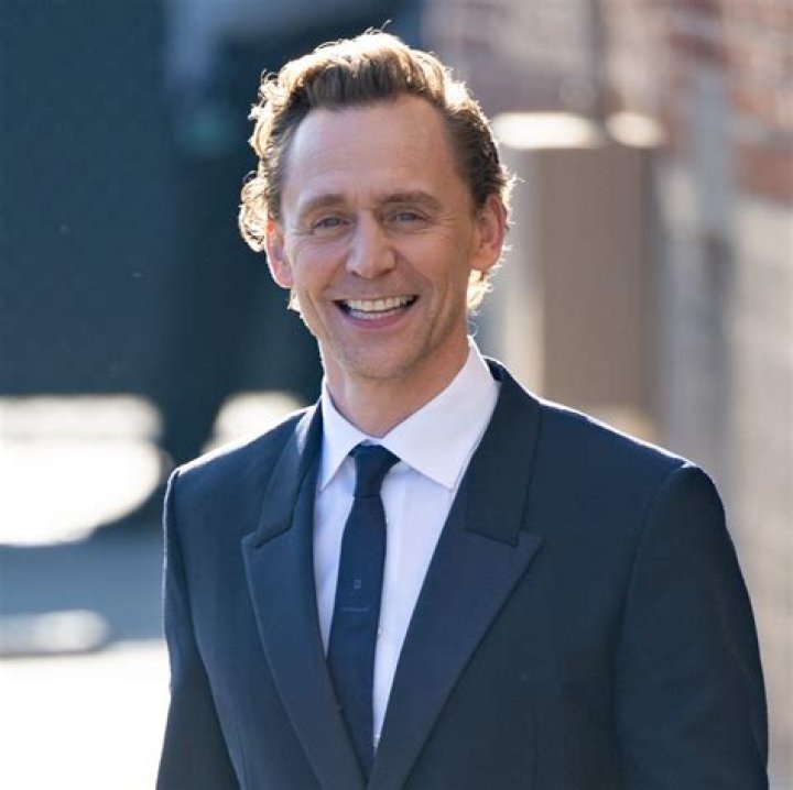 Unveiling Tom Hiddleston's Height And Weight: Insights And Surprises Revealed